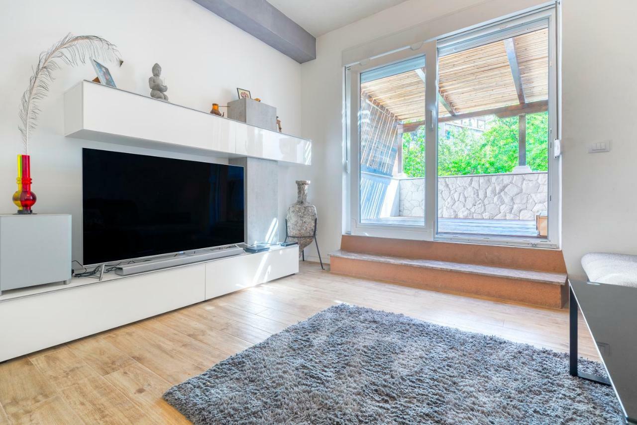 Alena Luxury Apartment With Jacuzzi スプリト エクステリア 写真