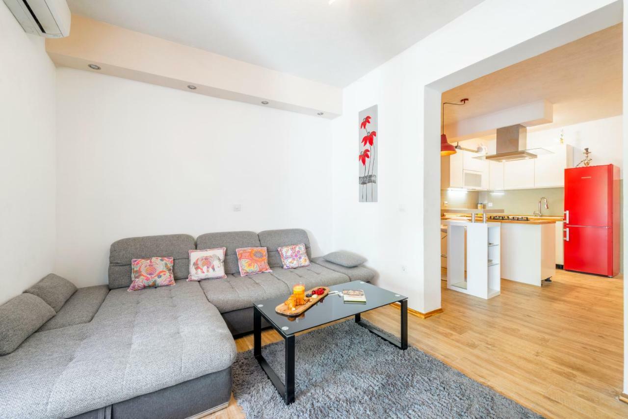 Alena Luxury Apartment With Jacuzzi スプリト エクステリア 写真