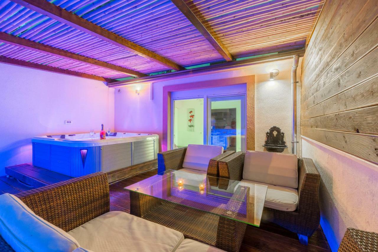 Alena Luxury Apartment With Jacuzzi スプリト エクステリア 写真